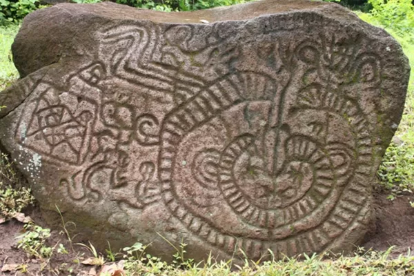 Petroglifo indígena 800 años A.C.
